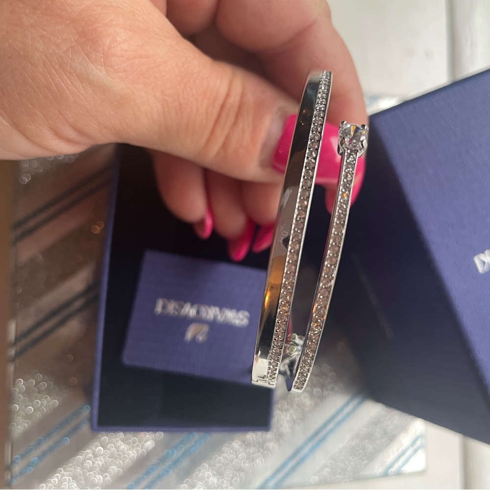 Nwt Swarovski bracelet - Picture 4 of 5